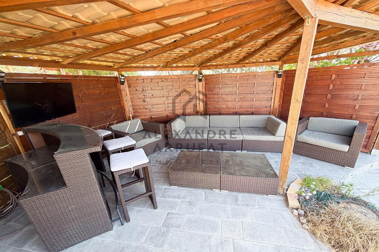 Maison 9&nbsp;pièces VARENNES JARCY