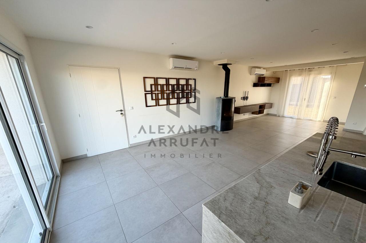 Maison 8&nbsp;pièces EVRY GREGY SUR YERRE