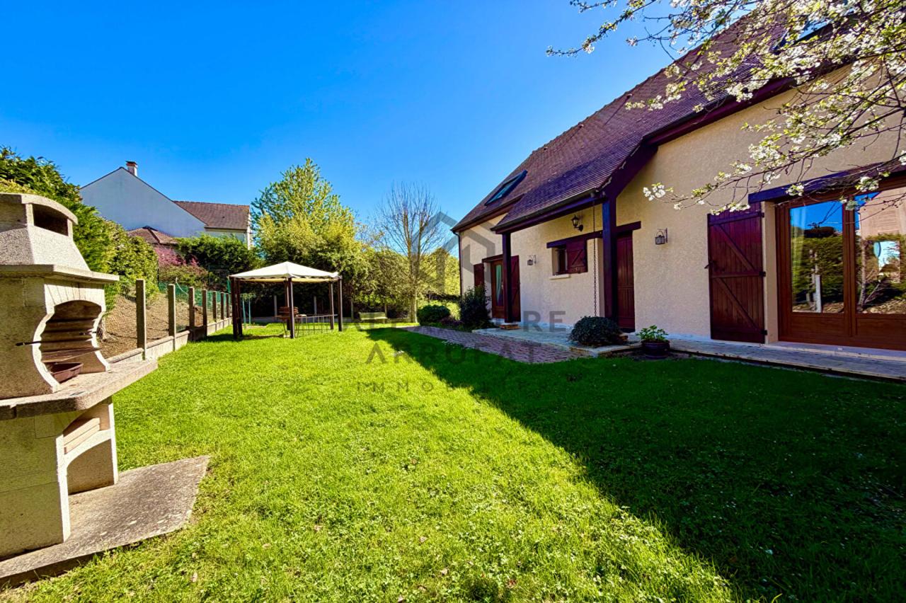 Maison 7&nbsp;pièces VARENNES JARCY
