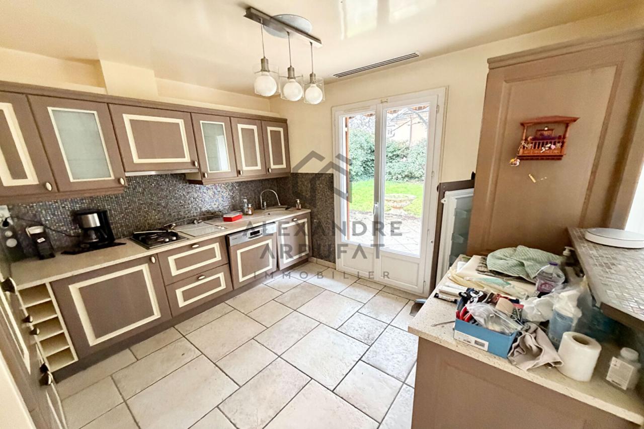Maison 5&nbsp;pièces VARENNES JARCY