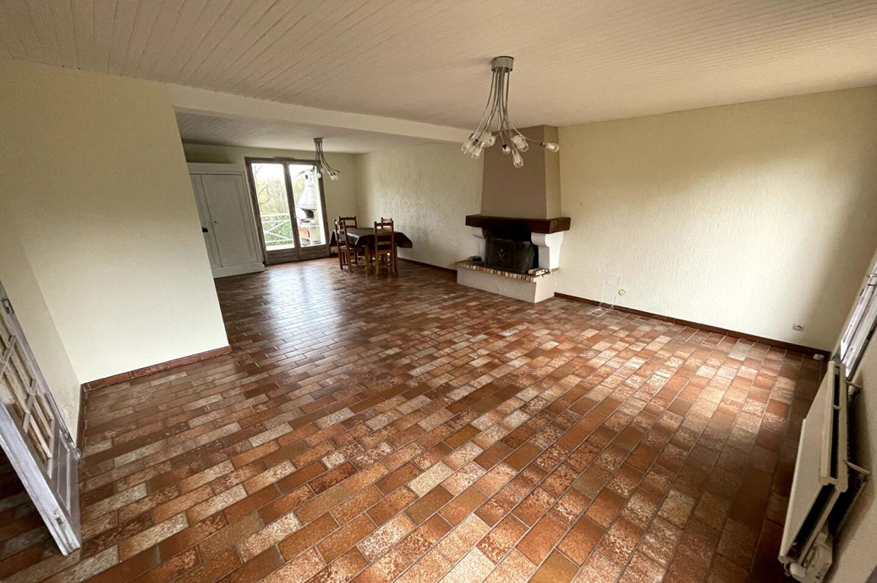 Maison 7&nbsp;pièces VARENNES JARCY