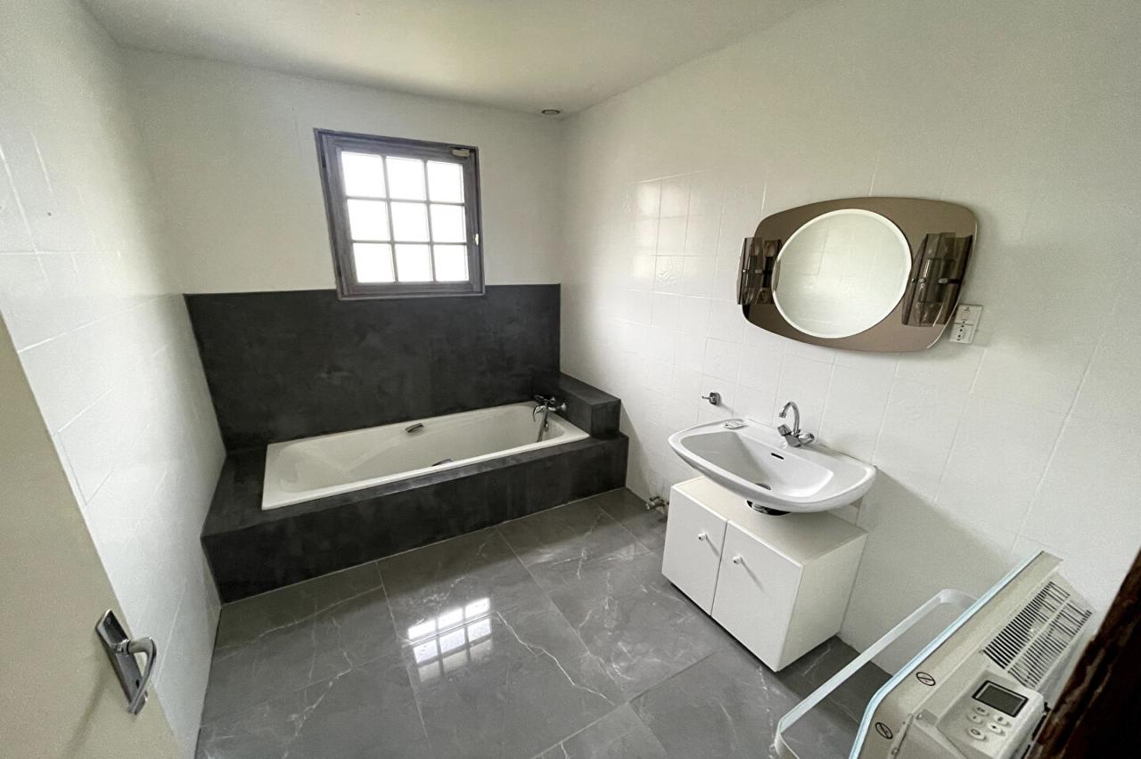 Maison 7&nbsp;pièces VARENNES JARCY