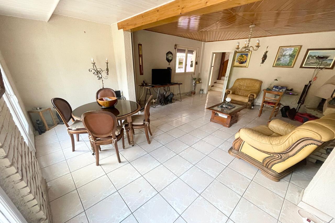 Maison 5&nbsp;pièces VARENNES JARCY