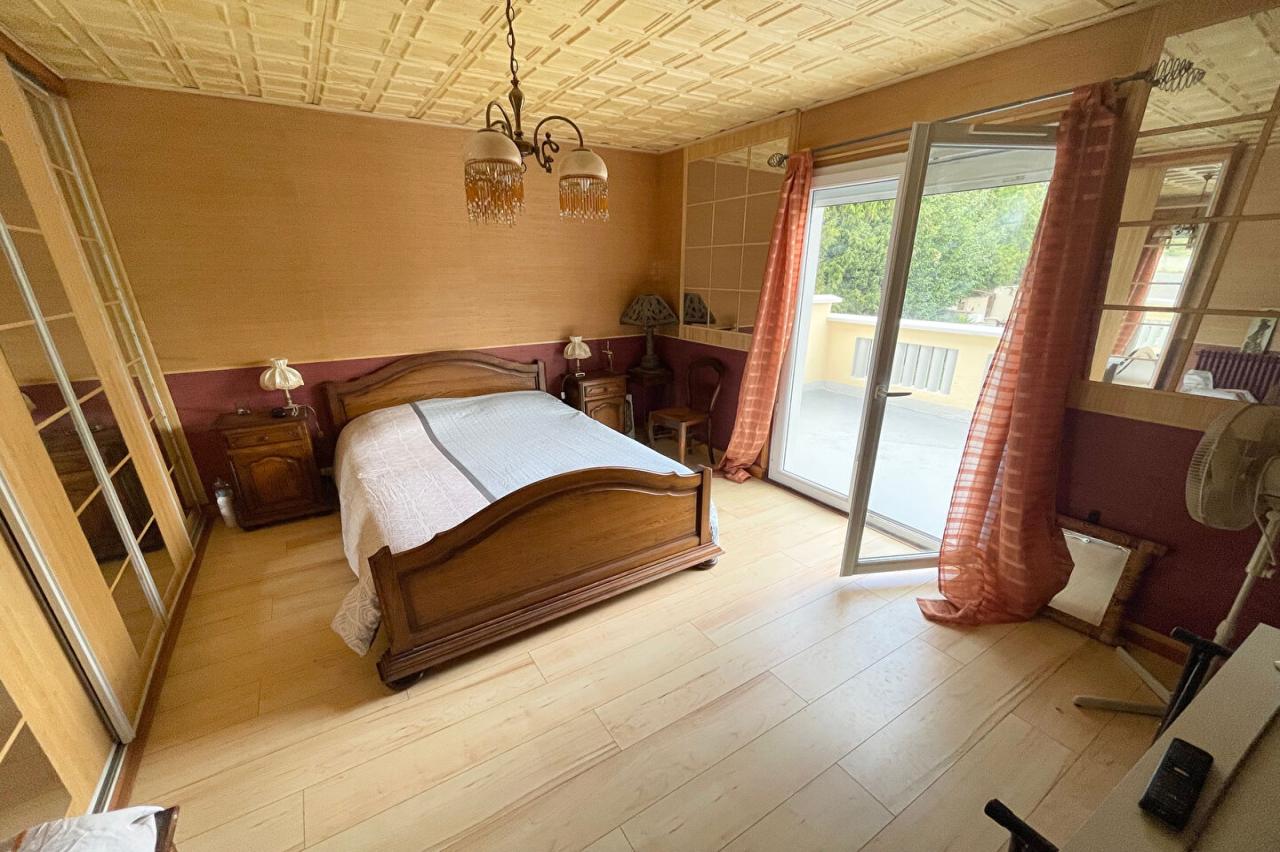 Maison 5&nbsp;pièces VARENNES JARCY