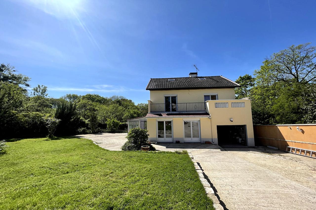 Maison 5&nbsp;pièces VARENNES JARCY