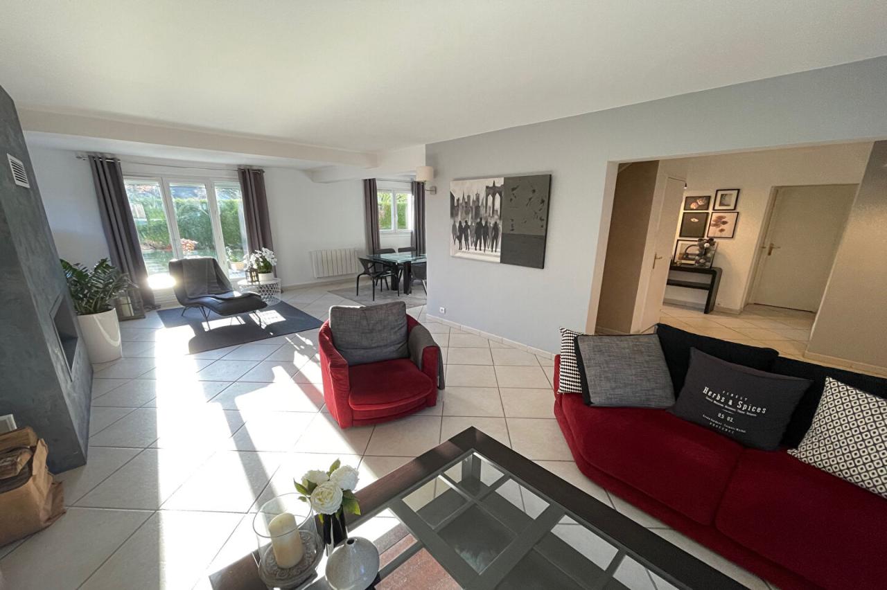Maison 7&nbsp;pièces ETIOLLES