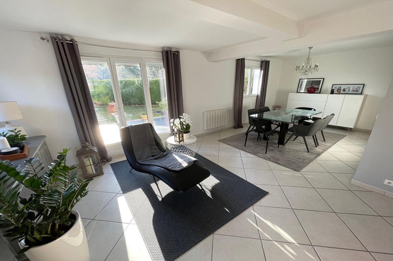 Maison 7&nbsp;pièces ETIOLLES