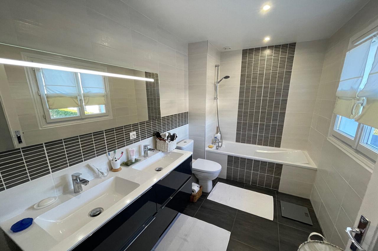 Maison 7&nbsp;pièces ETIOLLES