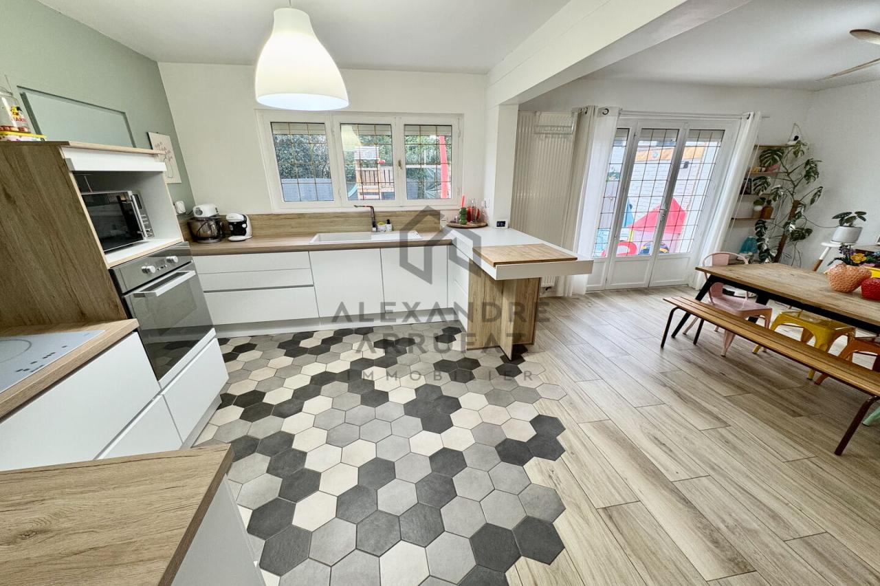 Maison 5&nbsp;pièces COMBS LA VILLE