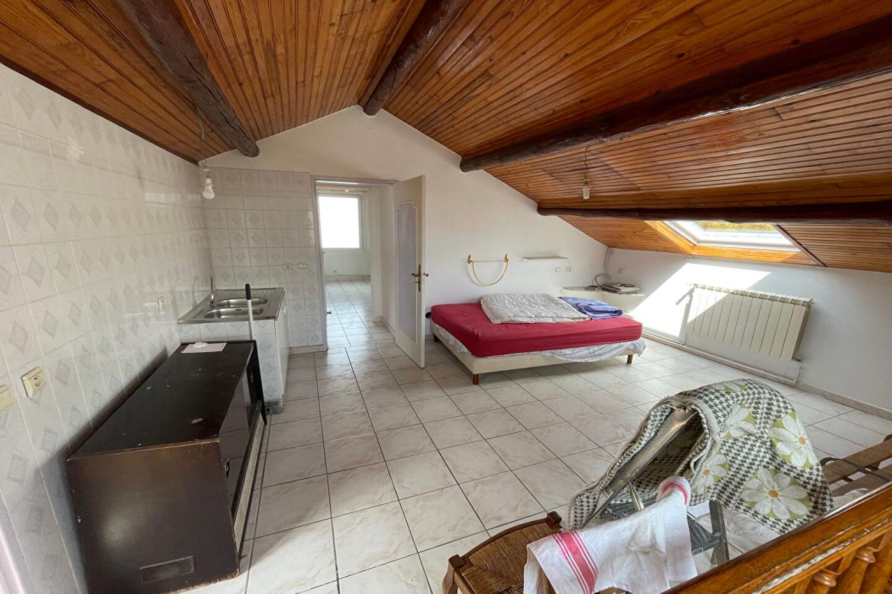 Maison 8&nbsp;pièces COMBS LA VILLE