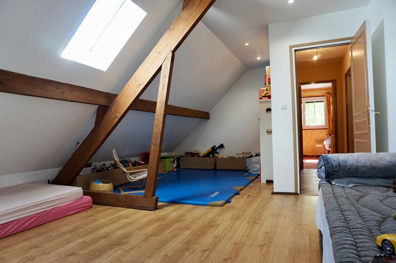 Maison 8&nbsp;pièces VILLECRESNES