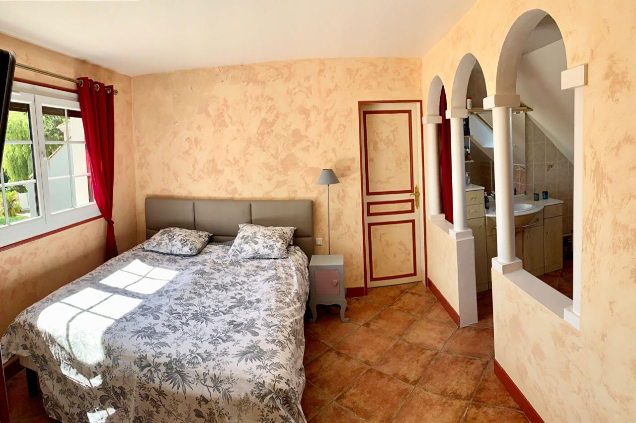 Maison 8&nbsp;pièces VILLECRESNES