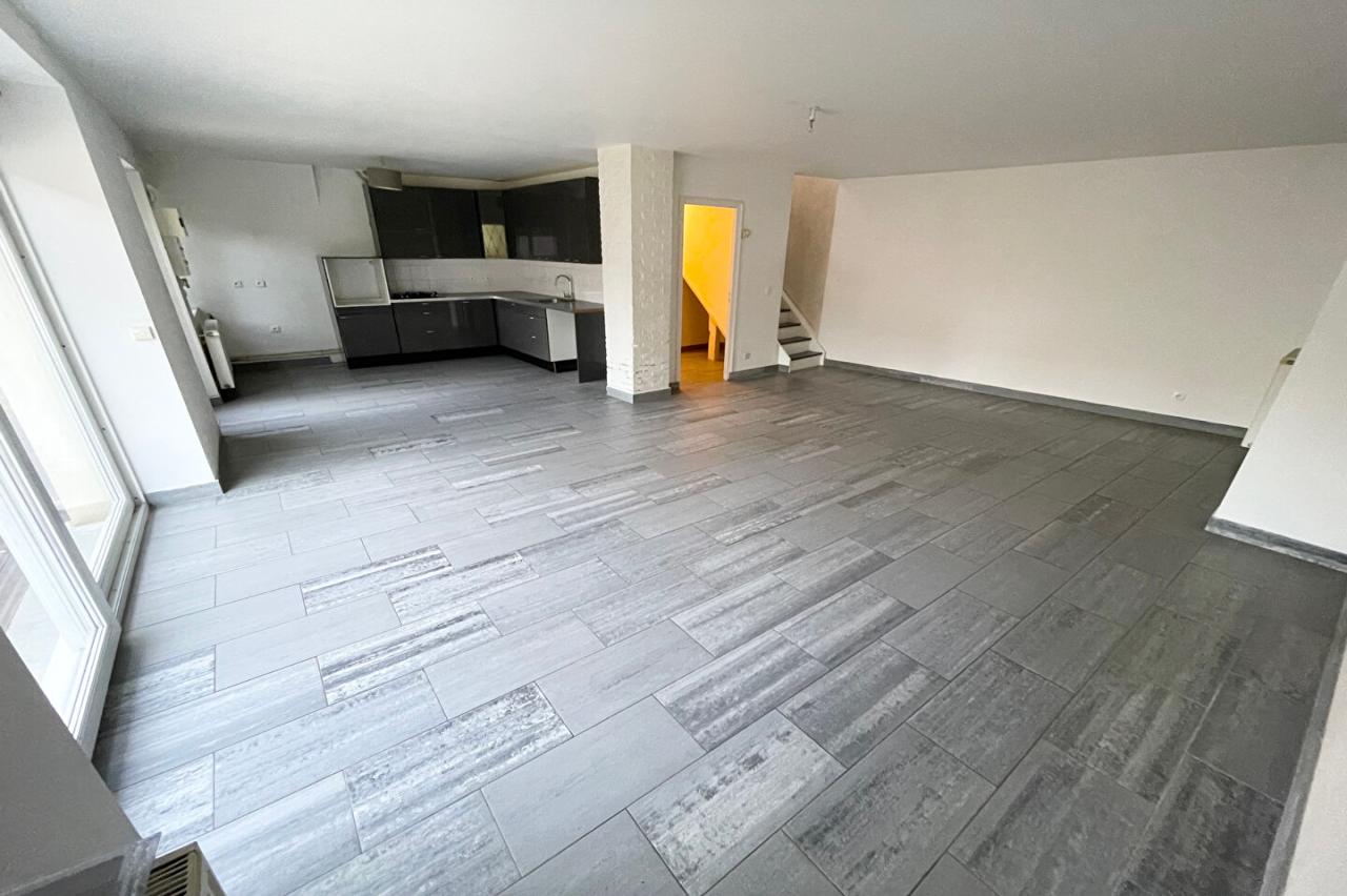 Maison 6&nbsp;pièces COMBS LA VILLE