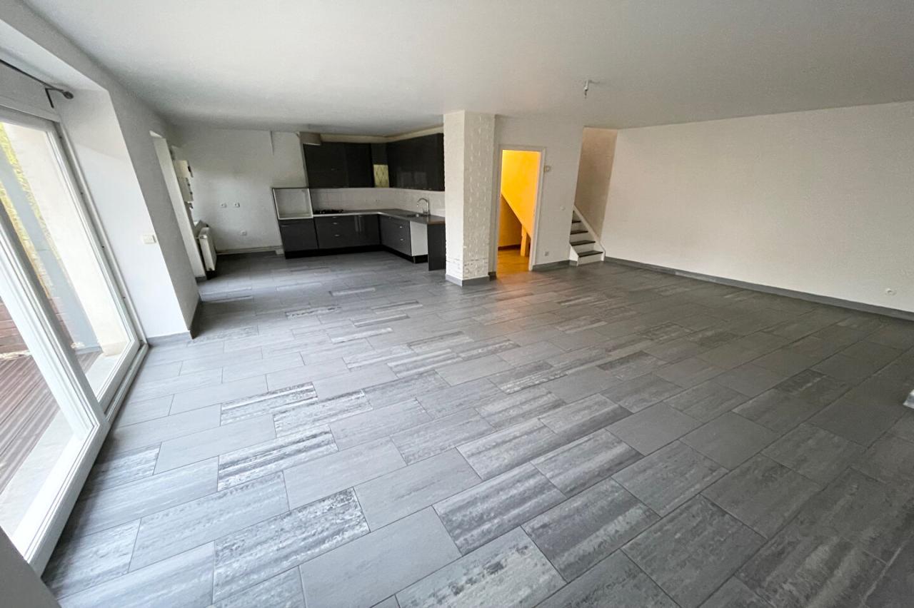 Maison 6&nbsp;pièces COMBS LA VILLE