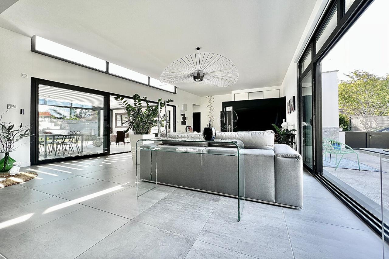 Maison 7&nbsp;pièces COMBS LA VILLE